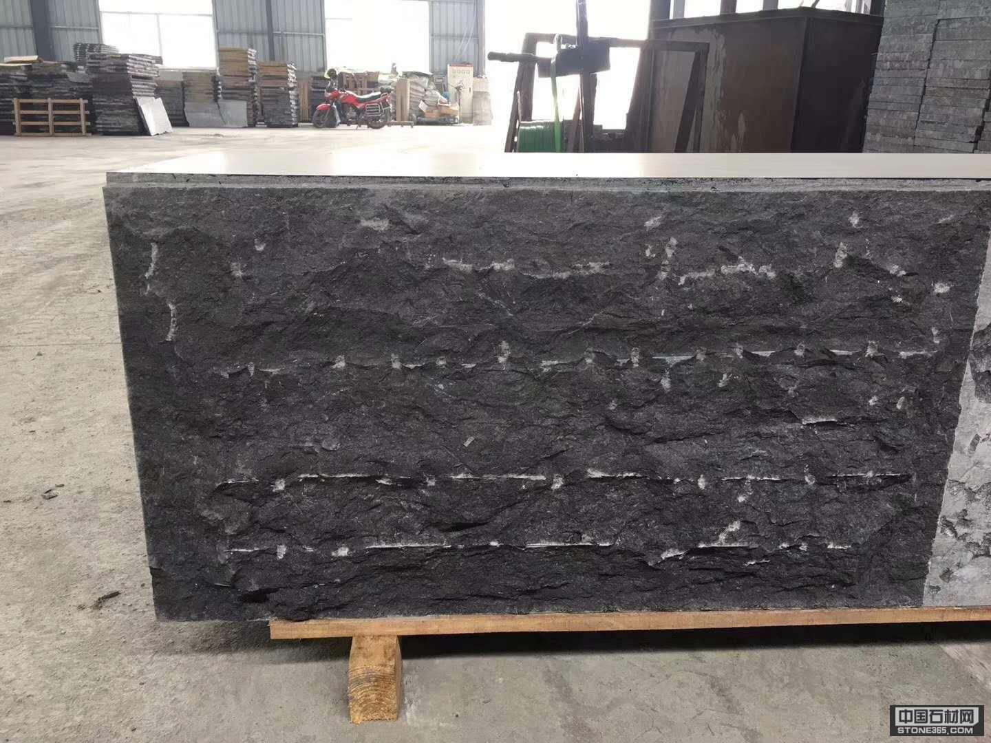 中國(guó)黑色花崗巖品種全覽 從經(jīng)典芝麻黑到四川名石